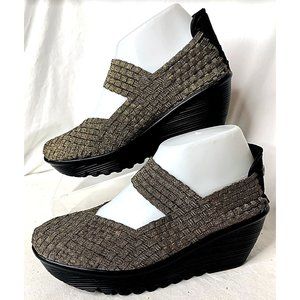 Bernie Mev. Womens Metallic Gold Mary Jane Slip-On Wedge Shoes Sz 38 - EUC